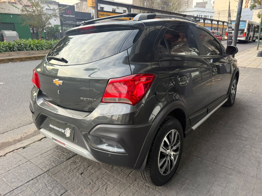Chevrolet Onix Active — foto 6